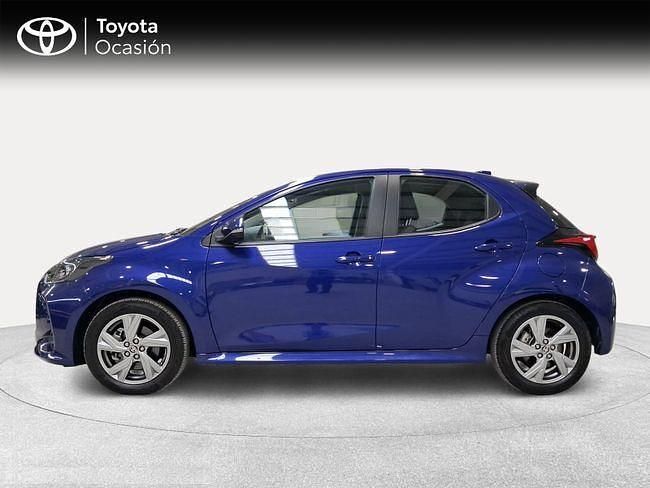 Usado Toyota Yaris Hybrid Active 116 CV (85 kW) 2025 Azul Berlina