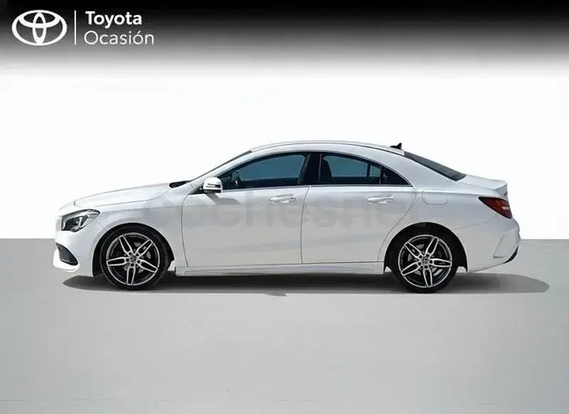 Usado Mercedes CLA180 122 CV (89 kW) 2018 Blanco Coupe