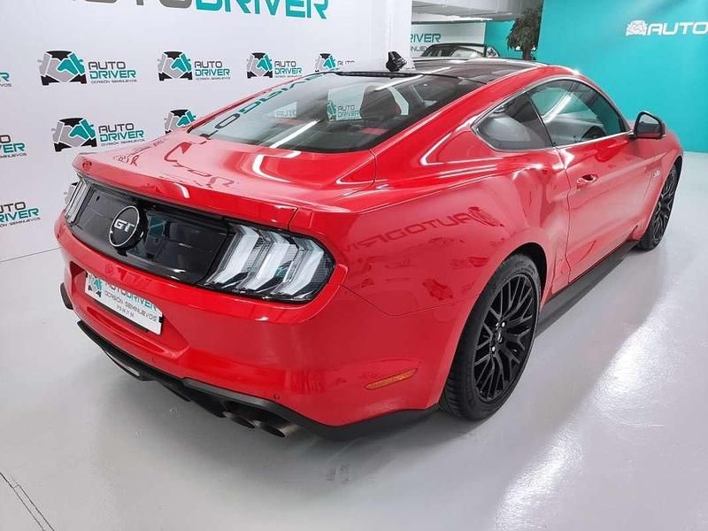 Usado Ford Mustang GT Fastback 450 CV (330 kW) 2021 Rojo Coupe