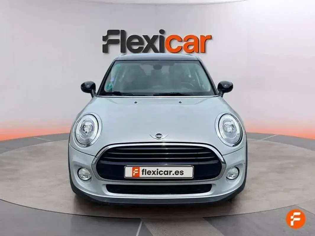 Usado Mini Cooper 136 CV (100 kW) 2018 Gris Utilitario