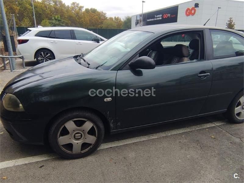 Verde Usado 2002 Seat Ibiza Stella Berlina | 1300 € (Precio justo) - Imagen 1/4