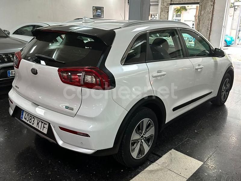 Usado Kia Niro 141 CV (103 kW) 2019 Blanco SUV