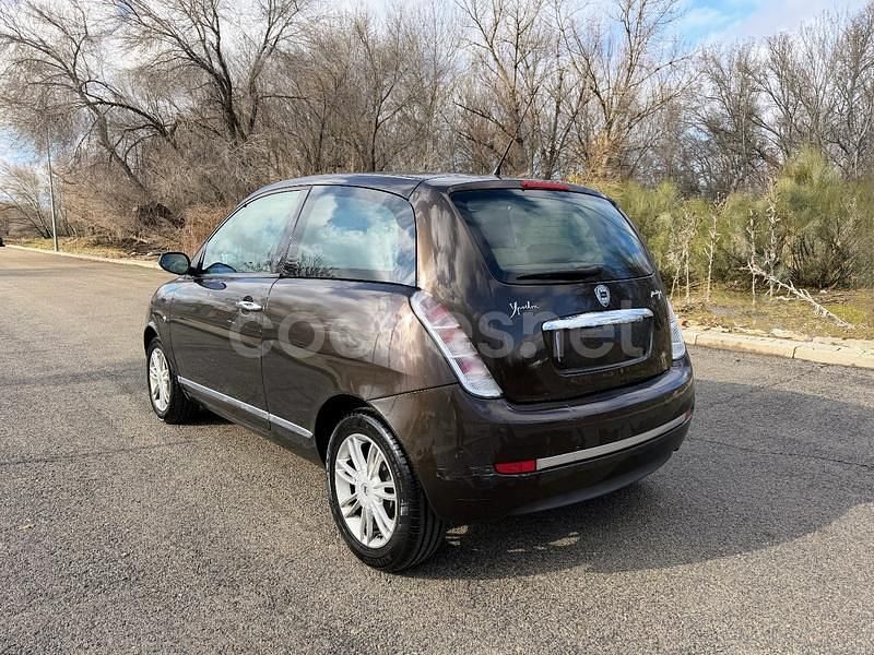 Usado Lancia Ypsilon 90 CV (66 kW) 2008 Marrón Utilitario