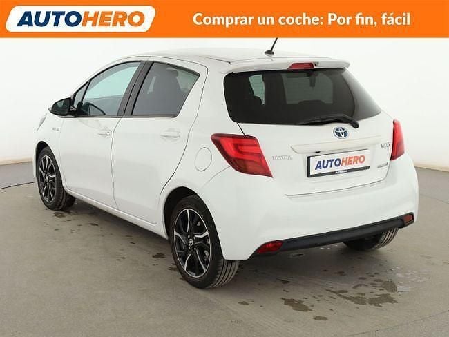 Usado Toyota Yaris Hybrid Style 101 CV (74 kW) 2016 Blanco Berlina