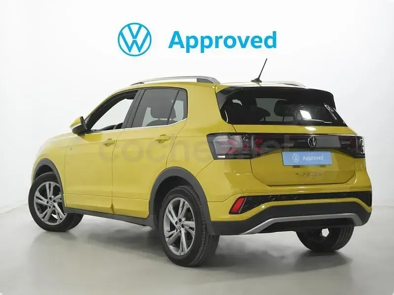 Usado VW T-Cross R-line 150 CV (110 kW) 2024 Amarillo SUV