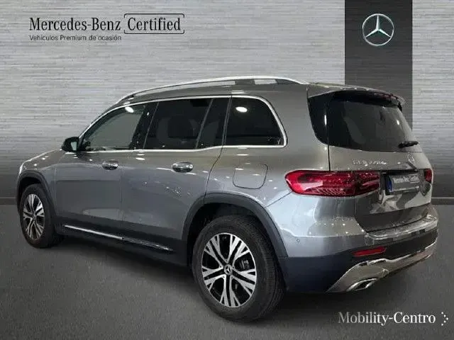 Usado Mercedes GLB220 190 CV (139 kW) 2026 Gris montaña SUV
