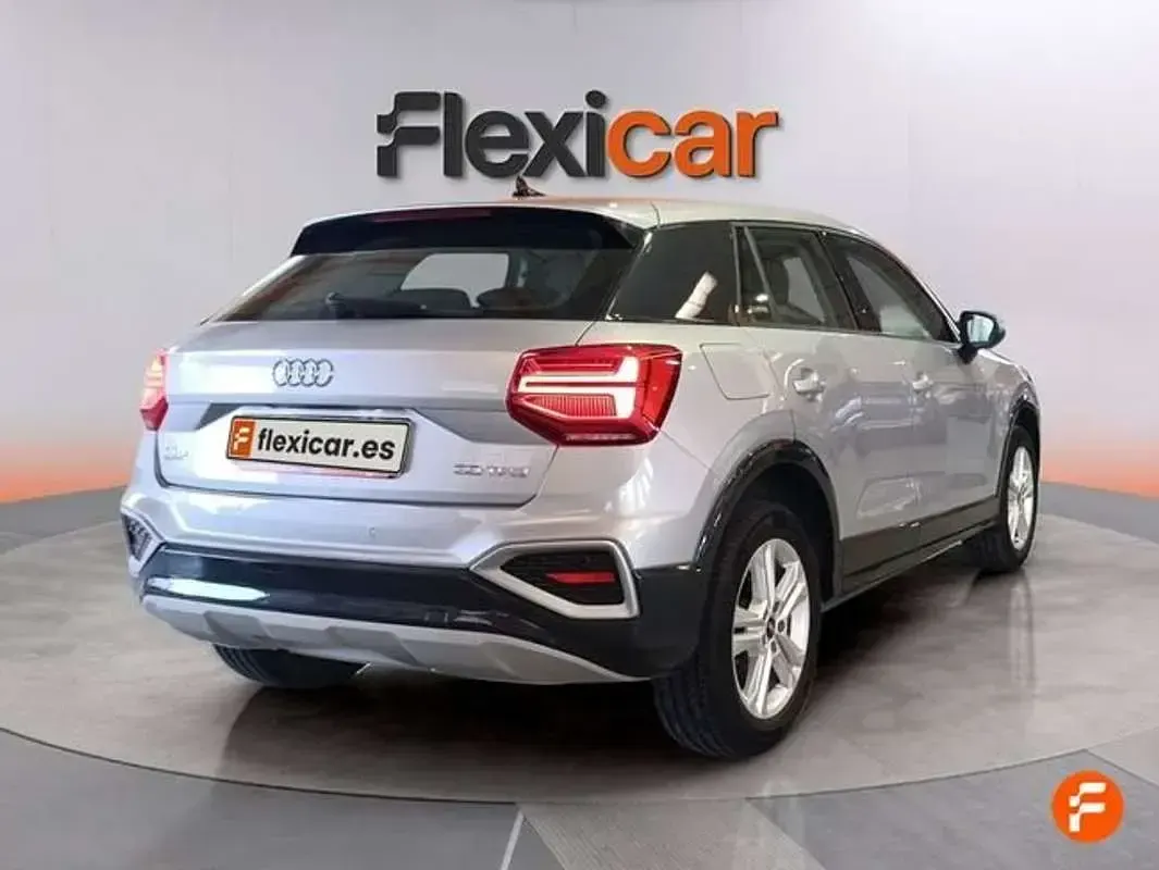 Usado Audi Q2 110 CV (80 kW) 2022 Gris SUV