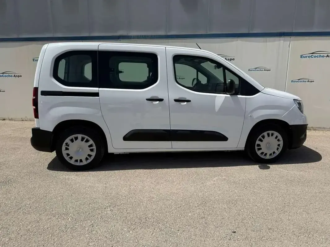 Usado Opel Combo Life Edition 102 CV (75 kW) 2021 Blanco Monovolumen