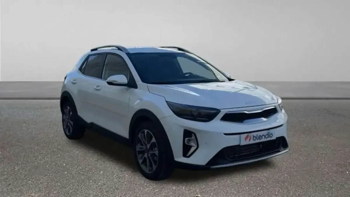Usado Kia Stonic Style 101 CV (74 kW) 2025 Blanco SUV
