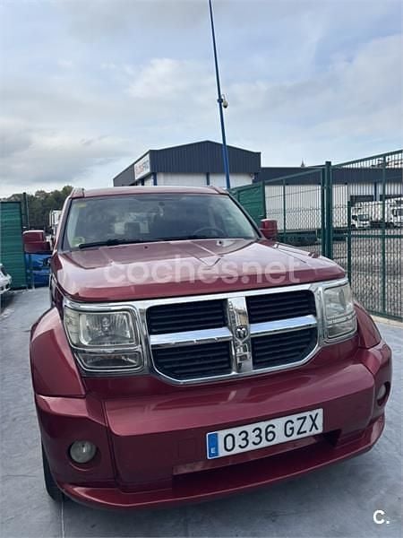 Usado Dodge Nitro SXT 177 CV (130 kW) 2010 Granate SUV