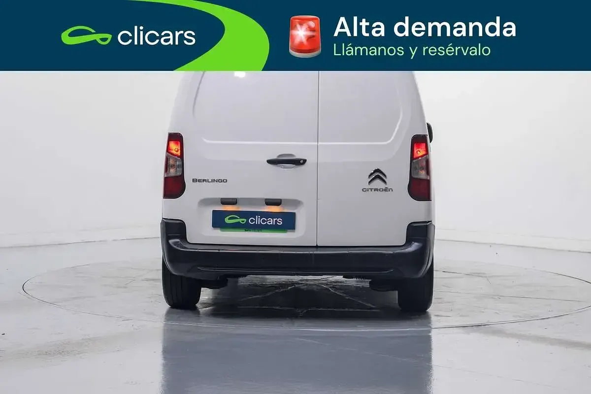 Usado Citroën Berlingo 102 CV (75 kW) 2021 Blanco Monovolumen