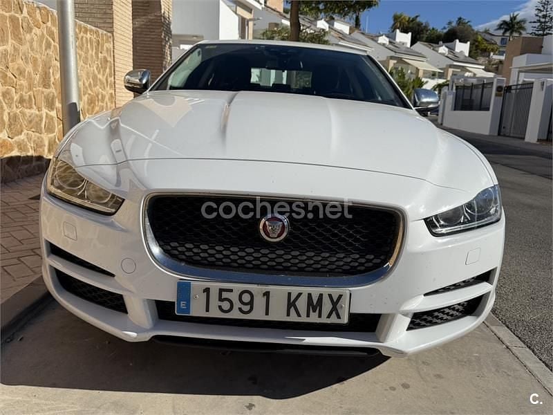 Blanco Usado 2018 Jaguar XE R-Sport Berlina | 15.500 € (Precio justo) - Imagen 1/4