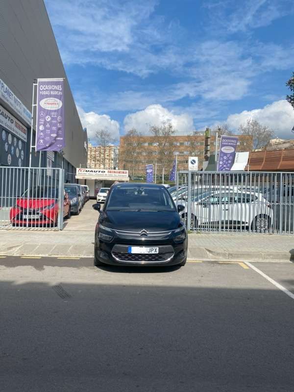 Negro Usado 2016 Citroën C4 Feel Utilitario | 8950 € (Un poco caro) - Imagen 1/4