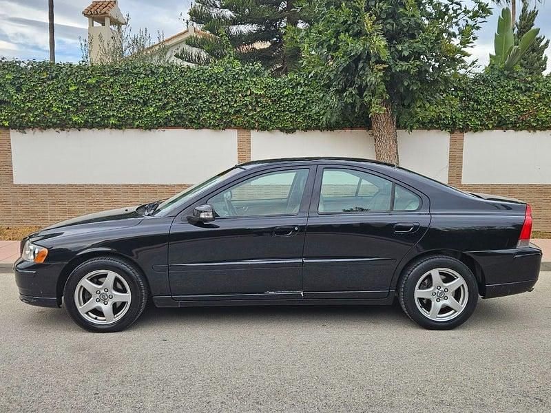 Usado Volvo S60 Momentum 163 CV (119 kW) 2009 Negro Berlina