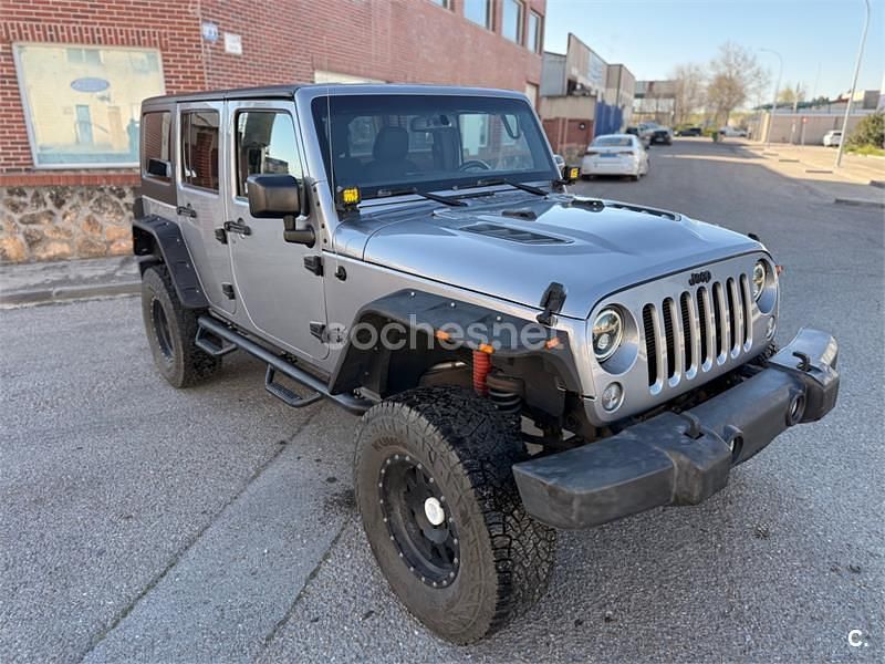 Usado Jeep Wrangler Unlimited Sahara 284 CV (208 kW) 2016 Gris / plata SUV