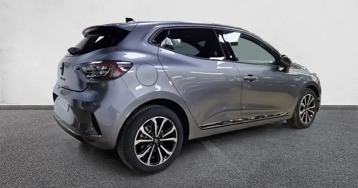 Usado Renault Clio Techno 90 CV (66 kW) 2025 Utilitario
