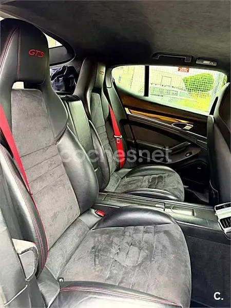 Usado Porsche Panamera 430 CV (316 kW) 2013 Negro Utilitario