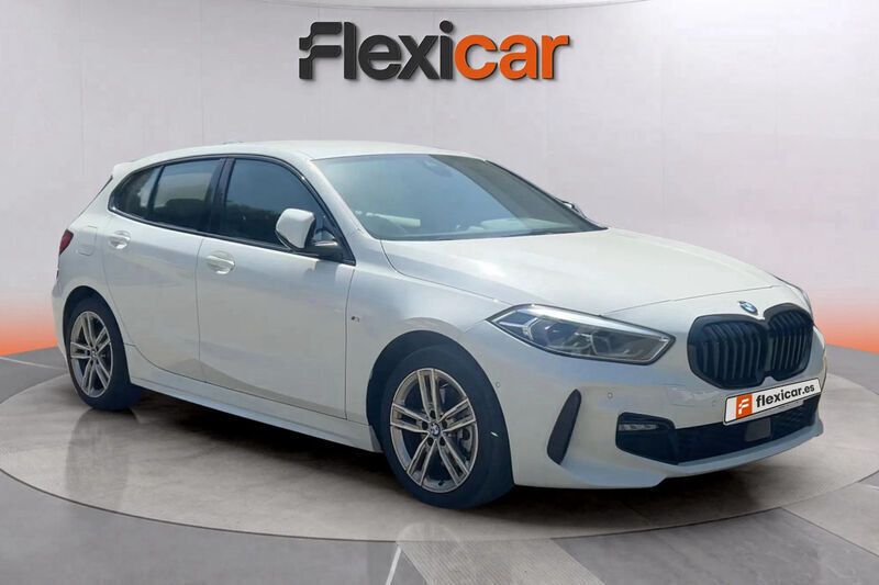 Blanco Usado 2021 BMW 118 Utilitario | 22.990 € (Un poco caro) - Imagen 1/4