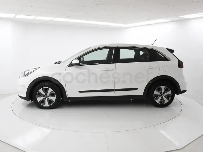 Usado Kia Niro 141 CV (103 kW) 2018 Blanco SUV