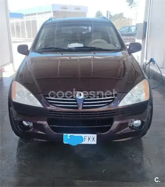 Usado SsangYong Kyron Limited 141 CV (103 kW) 2007 Granate SUV