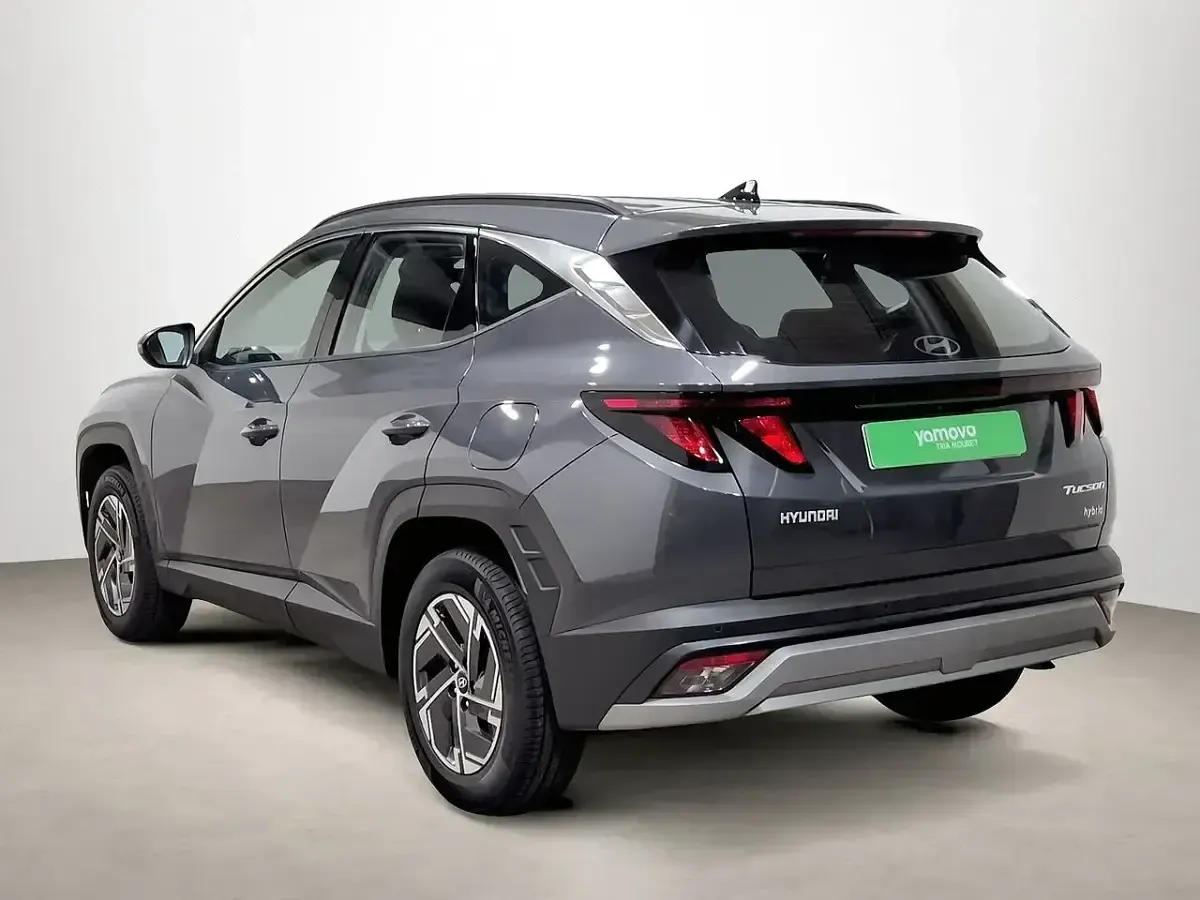Usado Hyundai Tucson 215 CV (158 kW) 2025 Gris SUV