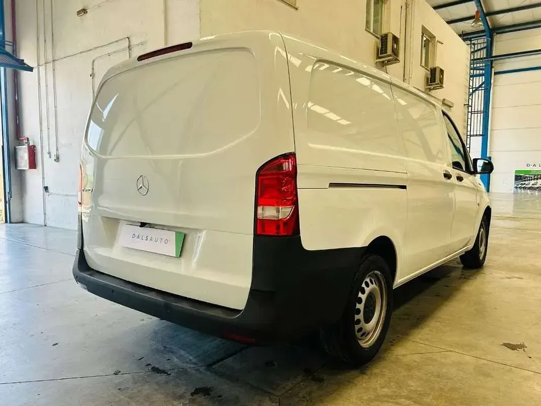 Usado Mercedes e-Vito 85 kW (116 CV) 2021 Blanco Van
