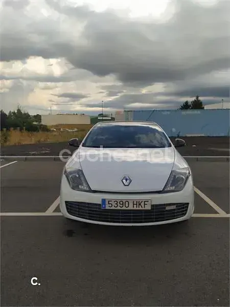 Usado Renault Laguna Coupé 150 CV (110 kW) 2012 Blanco Coupe