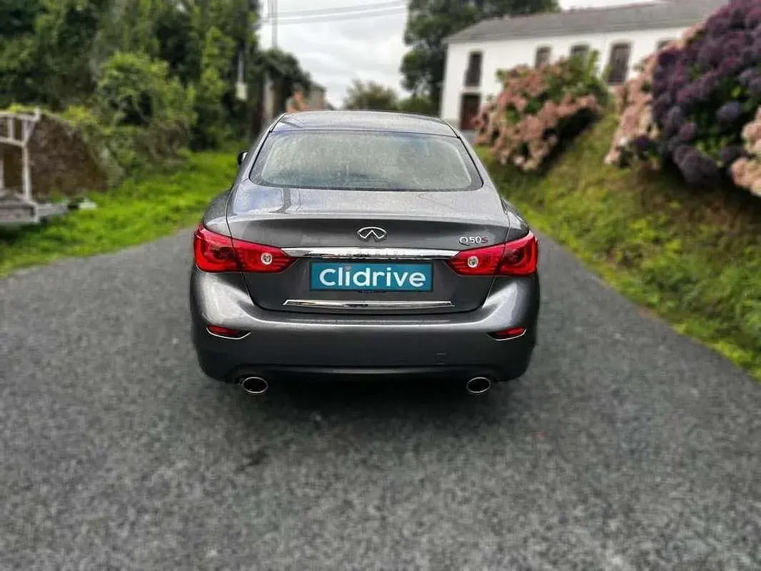 Usado Infiniti Q50 170 CV (125 kW) 2014 Gris Berlina