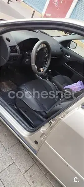 Usado Ford Mondeo Trend 115 CV (84 kW) 2004 Beige Familiar