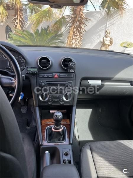 Gris / plata Usado 2005 Audi A3 Ambiente Berlina | 4499 € (Precio justo) - Imagen 1/4