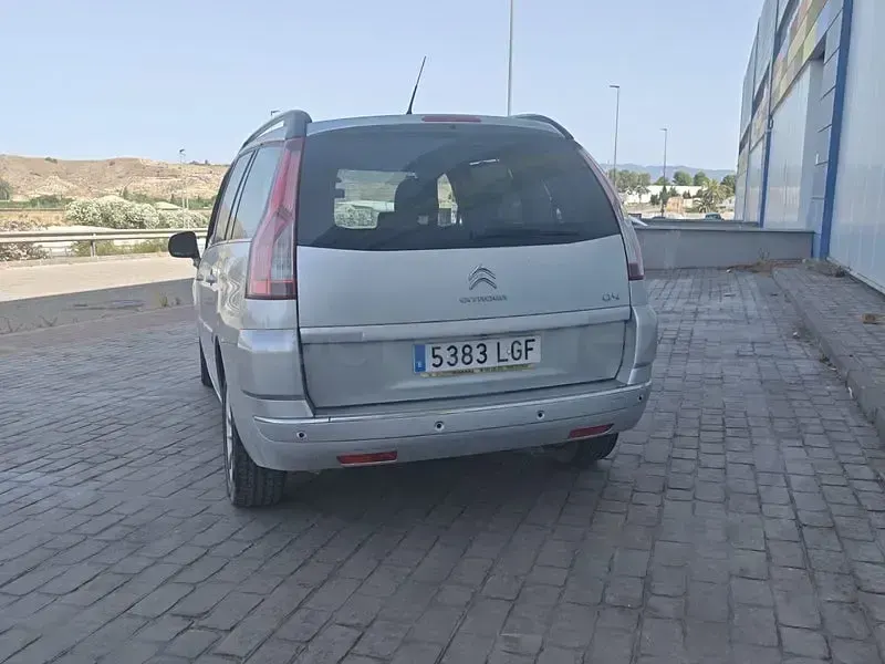 Usado Citroën Grand C4 Picasso Tonic 112 CV (82 kW) 2012 Gris / plata Monovolumen