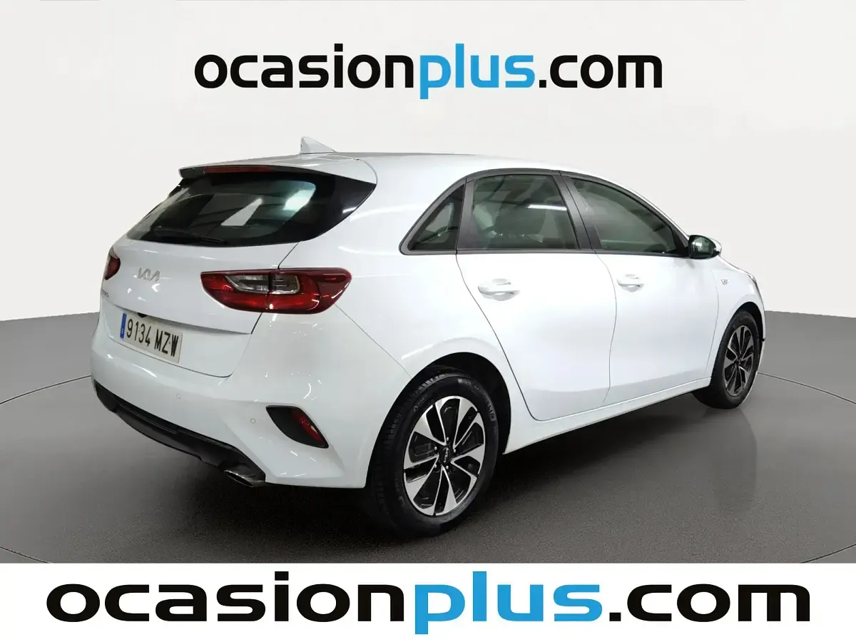 Usado Kia Ceed 101 CV (74 kW) 2025 Blanco Utilitario