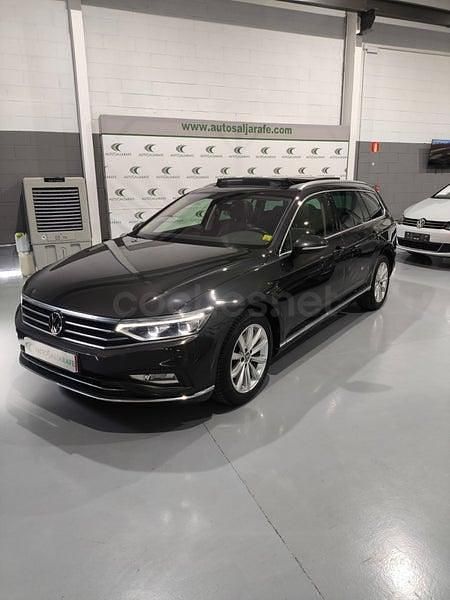 Usado VW Passat Executive 122 CV (89 kW) 2021 Gris / plata Familiar
