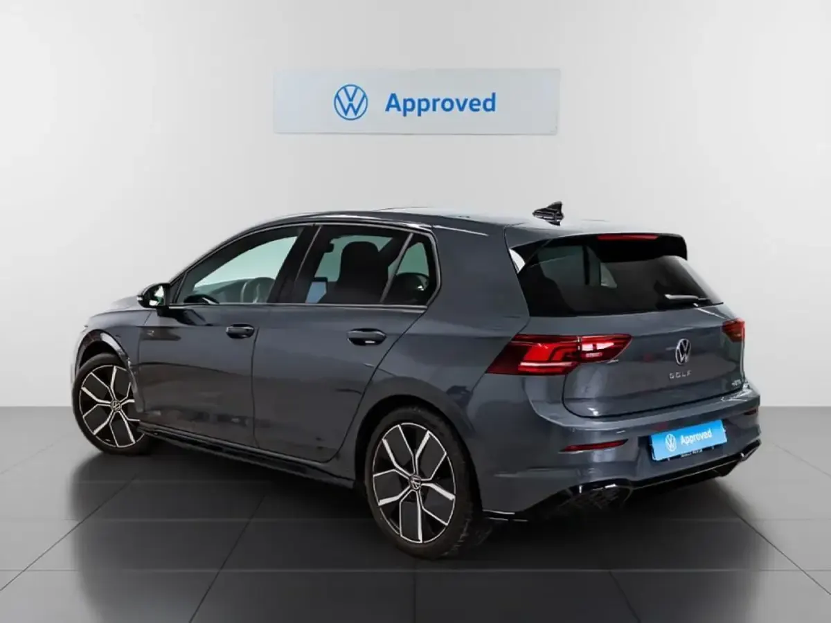 Usado VW Golf VIII R-line 150 CV (110 kW) 2025
