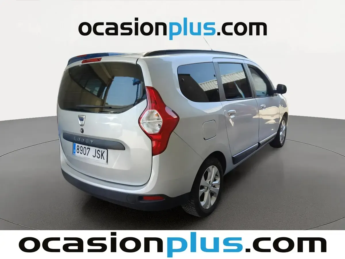 Usado Dacia Lodgy Lauréate 115 CV (84 kW) 2016 Gris plata Monovolumen