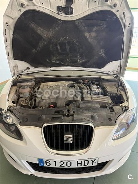 Usado Seat Leon Copa 105 CV (77 kW) 2011 Blanco Utilitario