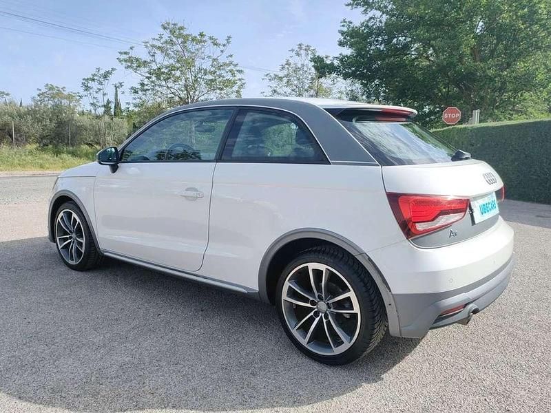 Usado Audi A1 Attraction 90 CV (66 kW) 2015 Blanco Utilitario