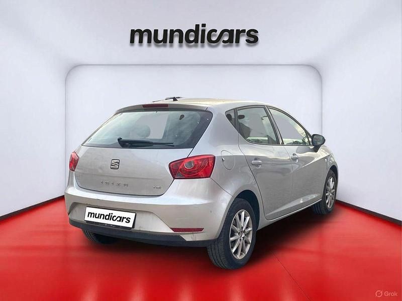 Usado Seat Ibiza Style 105 CV (77 kW) 2017 Plateado Berlina