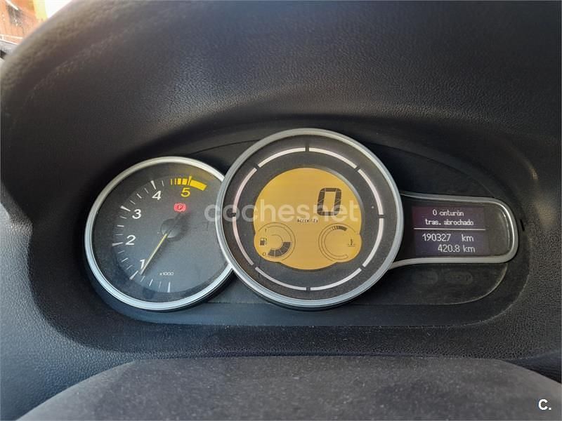 Usado Renault Mégane Dynamique 105 CV (77 kW) 2010 Blanco Berlina