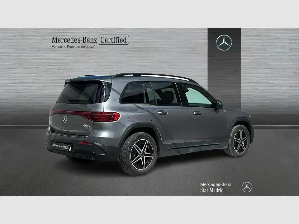 Käytetty Mercedes EQB300 167 kW (228 HP) 2024 Harmaa Katumaasturi