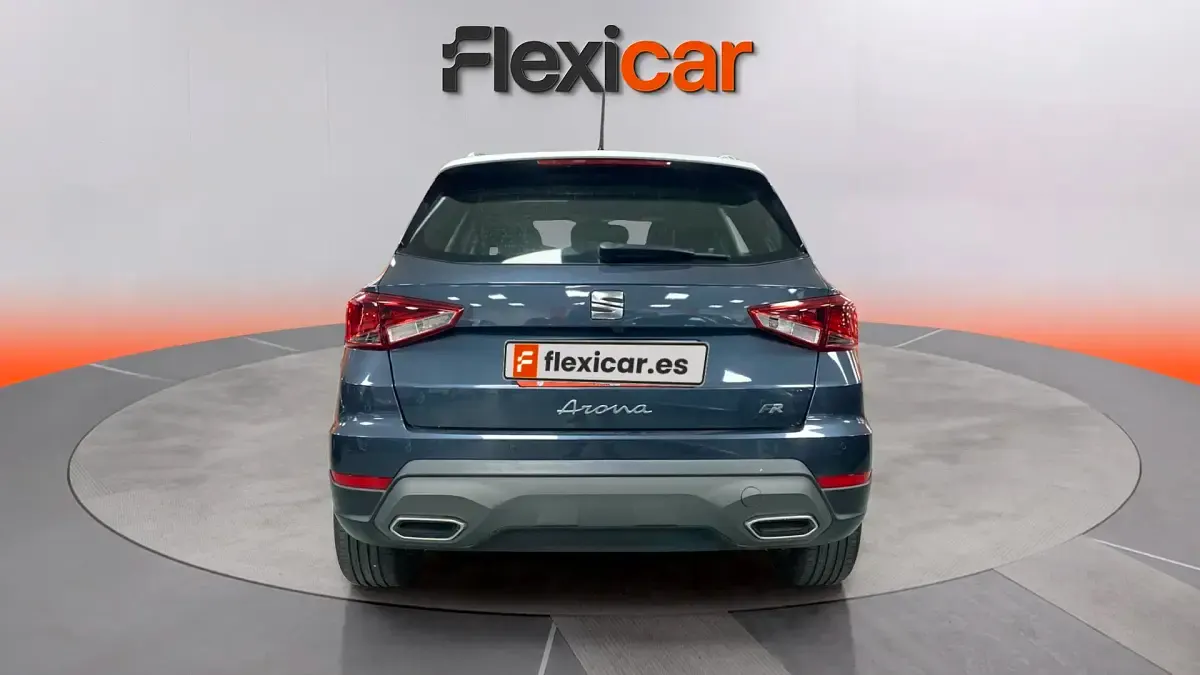 Usado Seat Arona FR 150 CV (110 kW) 2023 Gris SUV