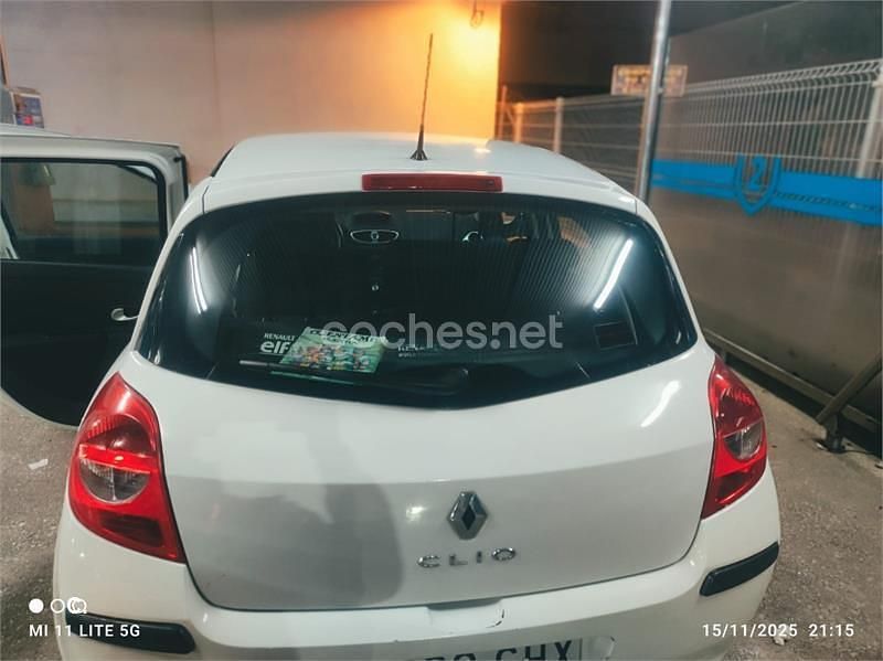 Blanco Usado 2008 Renault Clio II Berlina | 3700 € (Precio justo) - Imagen 1/4