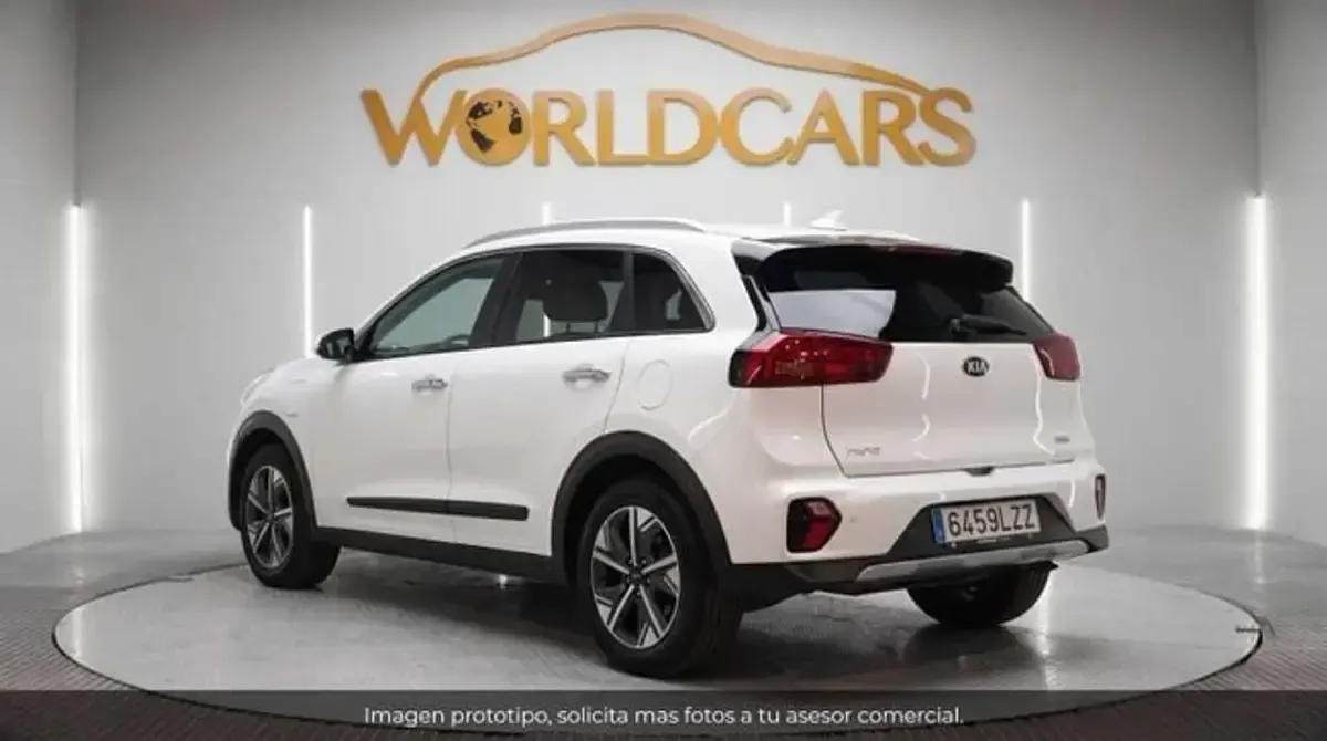 Usado Kia Niro 105 CV (77 kW) 2022 Blanco SUV
