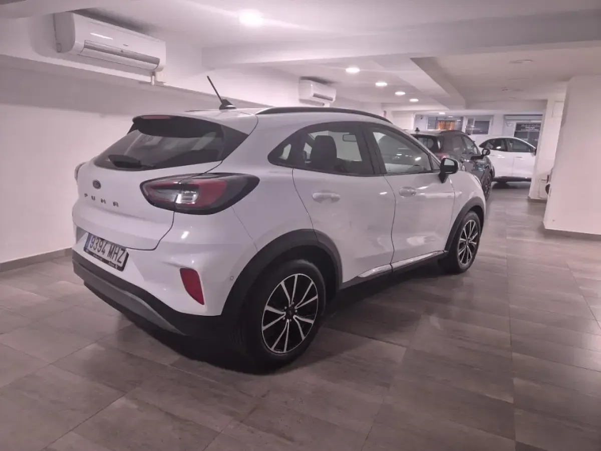 Usado Ford Puma Titanium 125 CV (91 kW) 2023 Blanco SUV