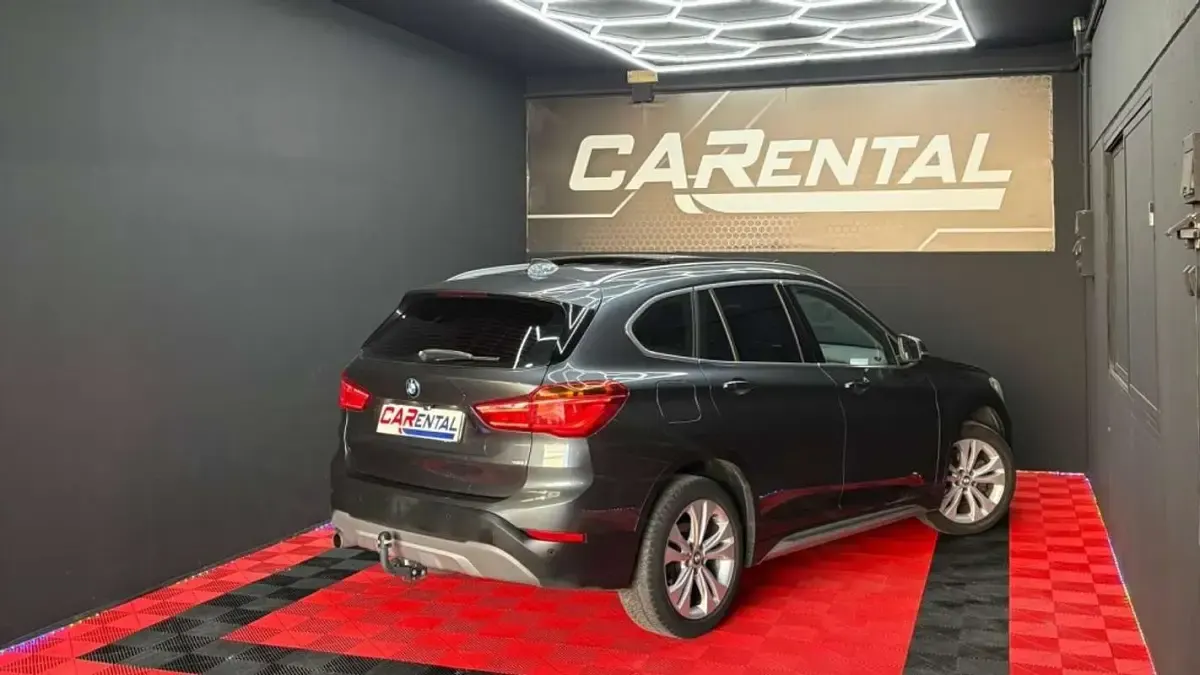 Usado BMW X1 Comfort Edition 150 CV (110 kW) 2016 Plateado SUV