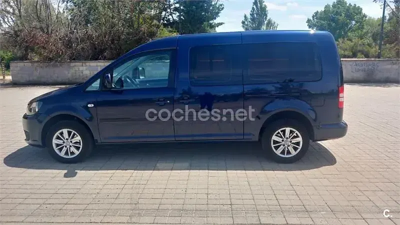Usado VW Caddy Trendline 102 CV (75 kW) 2011 Azul Monovolumen