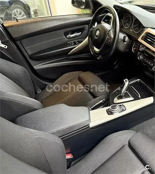 Usado BMW 318 150 CV (110 kW) 2018 Gris / plata Berlina