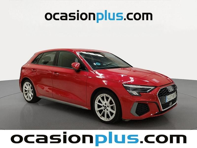 Usado Audi A3 Sportback S-Line 150 CV (110 kW) 2023 Rojo Utilitario