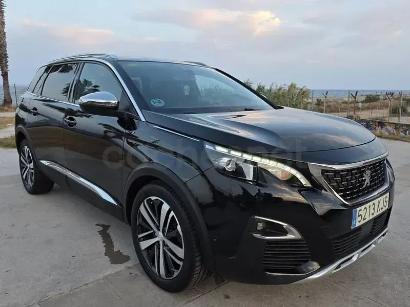 Usado Peugeot 5008 GT-line 180 CV (132 kW) 2018 Negro SUV