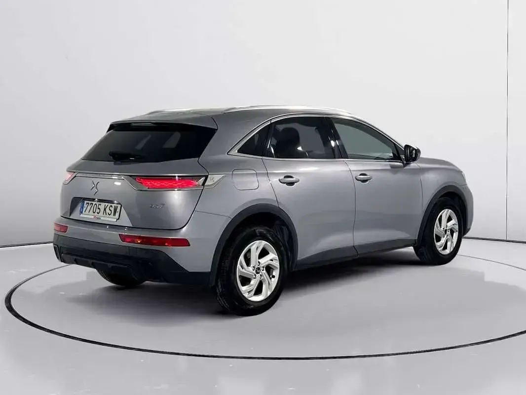 Usado DS Automobiles DS7 Crossback Be Chic 129 CV (94 kW) 2019 Gris SUV